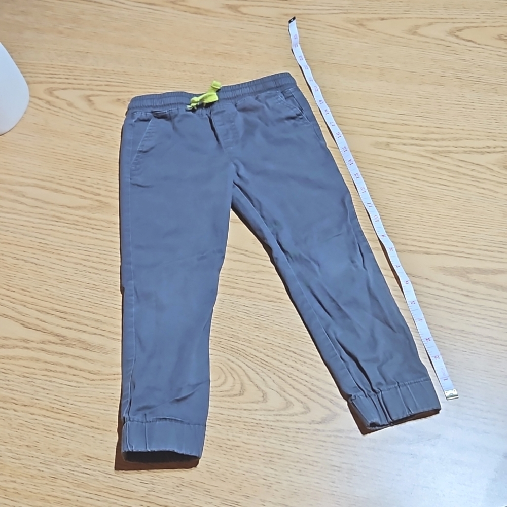 π£ Joggers
